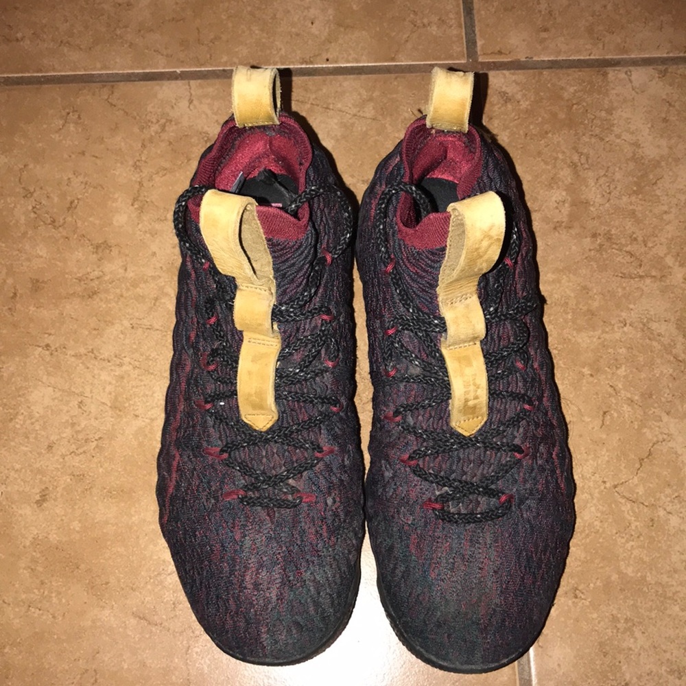 I’m selling the Lebron 15 “New Heights”